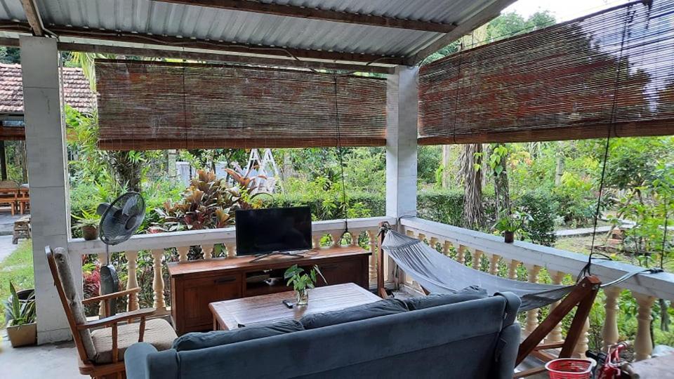 Vuon Nha Ngoai Garden Homestay ホーチミン市 エクステリア 写真
