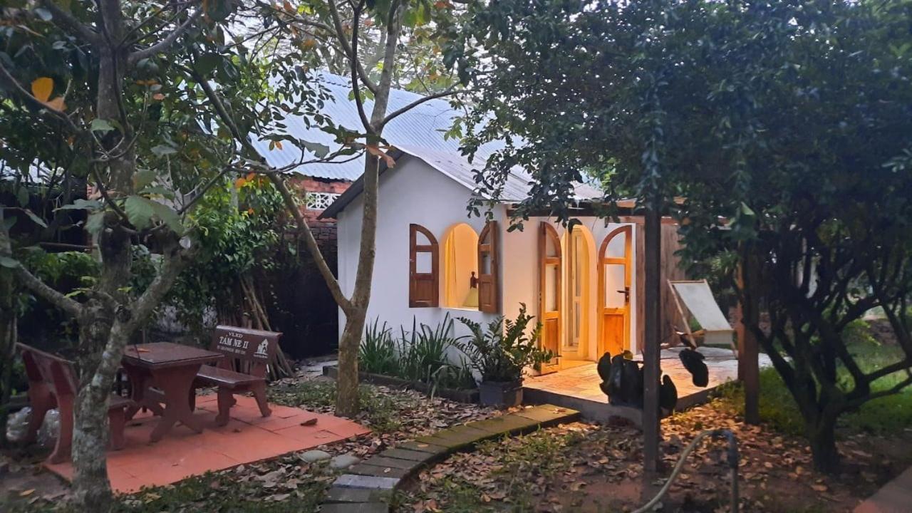 Vuon Nha Ngoai Garden Homestay ホーチミン市 エクステリア 写真