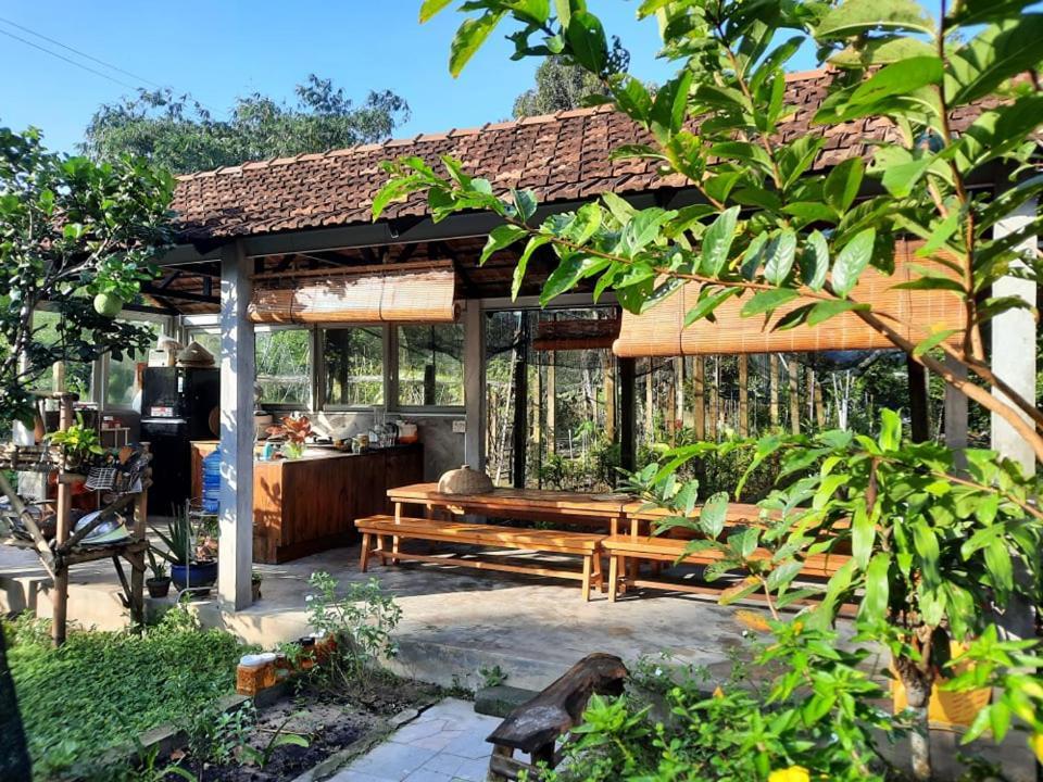 Vuon Nha Ngoai Garden Homestay ホーチミン市 エクステリア 写真